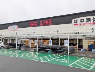 明日12/13(土)はビッグリブ小牧店でUS大型倉庫フェア！（小牧市間々原新田）