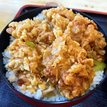 フルサイズ＆フルサイズのボリューミーセット！函館市末広町「そば処 かねき」