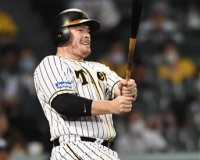 ボーア(神) .252 12本 36打点 OPS.755