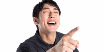 人の話をすぐに茶化して周りをドン引きさせる男の神経が分からない。会社から干されてるのにそれを止めない根性もすごいけど…
