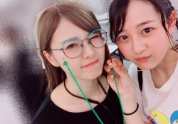 まいやん何やってもかわええなぁ！...にしても、眼鏡のセンスｗｗｗオイラには似合わんな(当たり前ｗｗ)
