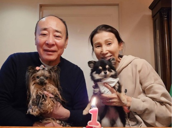 モト冬樹パパとママとhappy birthday❤️チュチュ