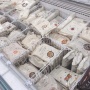 【画像】「わかりにくい」と炎上していたローソンのデザイン商品パッケージ、現在ガチで変わり果てた姿に！　なにこれｗｗｗｗｗｗ