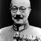 東條英機とかいう頭叩かれた人