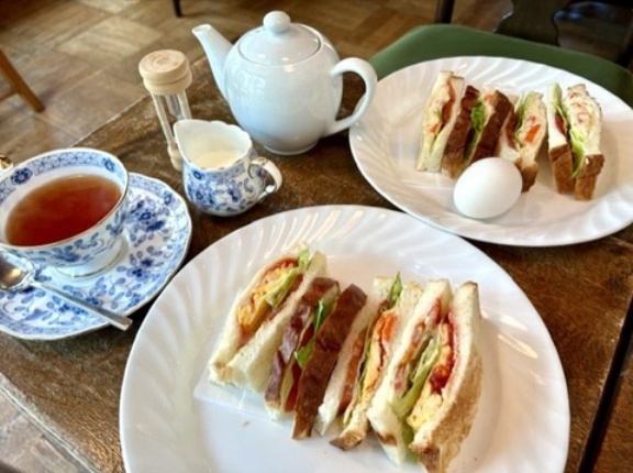 【宝塚市 カフェ】来年50周年を迎える『あいん こんつぇると』クラシックが流れる心地よい喫茶店でモーニングを♪