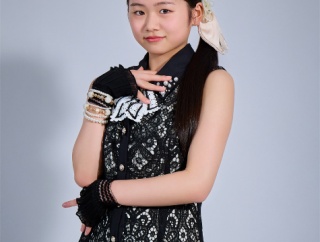 【画像】西村乙輝ちゃんの顔が小さすぎる