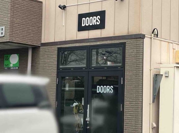 石川県金沢市糸田に『DOORS MEN’S SALON 西金沢（ドアーズ）』なるメンズサロンがオープンするらしい。