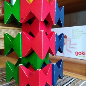ネフスピールの遊び方・その1『ぱらぱら落ち』 : 木のおもちゃで 
