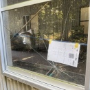 ガラス割れ替え工事