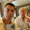 【悲報】クリスティアーノ・ロナウドさん、トランプと写真かｗｗｗｗｗｗｗ