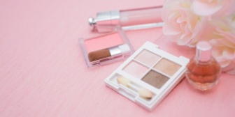 海外旅行に行く彼氏に現地で化粧道具を買ってきてほしい（お金は後で渡す）とお願いした。快諾した彼氏だけど、帰ってきてからびっくりすることを言われた。