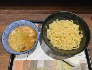 期間限定！新宿三丁目「花月嵐」濃厚魚介豚骨つけめん頑者