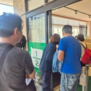 信玄餅＆桃狩り日帰り遠足③いよいよ詰め放題！