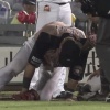 【悲報】横尾の送球が中田の右ふくらはぎに当たり倒れ込む…