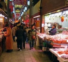 日本「100％観光客トラップだけど価値のあるスポットを教えてほしい」