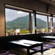 引き寄せられて大正解！　地鶏たっぷり釜めしと旨味うどん〜大分九重　春日うどん〜