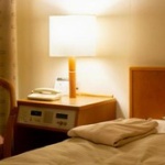 被害者「高級ホテルをネットで予約して行ってみたらボロボロの空き家でした」