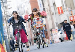 ツインテぐうかわｗ 与田祐希＆遠藤さくら、爆走姉妹？！