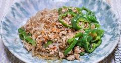 ピリッと美味しい「春雨とピーマンの挽き肉炒め」&サクッとびっくりドンキー