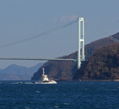 安芸灘　波高し