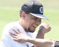 【朗報】ヘルナンデス、残留を決める渾身の押し出しフォアボールで阪神2点目！！！