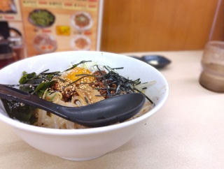 《旨味たっぷり!ニンニク醤油の濃口な油そば!》ラーメン ガキ大将 羽村＠羽村市<夏季限定・ガキ大将油麺>