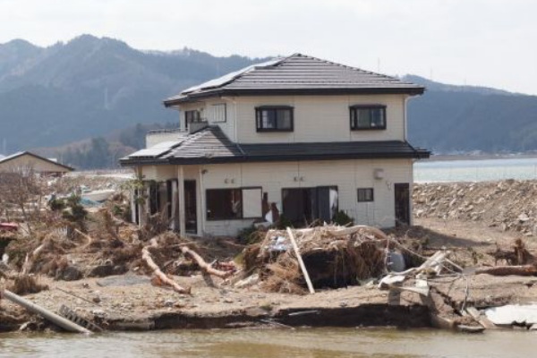 地震 水害 災害に強いハウスメーカーとは 家を建てるならアロワナ住宅