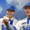 井上朋也(De)　2軍　.349(63-22) 3 20 16三振9四球 .427 ops1.078