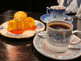 たまご風味しっかりの固めプリンで食後のデザートタイム