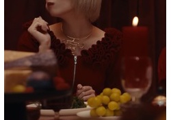 【画像】アンハピMVの藤吉夏鈴の衣装、セクシーすぎることが判明
