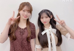 川﨑桜、長い髪をFカップに這わせる高等テクニックを披露してしまう・・・