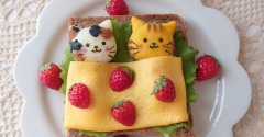 猫のマッシュポテトのオープンサンド