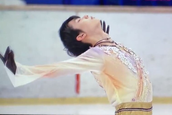 金色の翼にのって 羽生結弦選手をずっと応援 花になれ