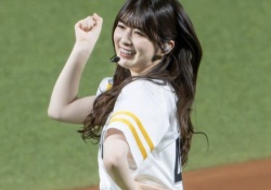 【速報】最新の小川彩、二重顎がエグい