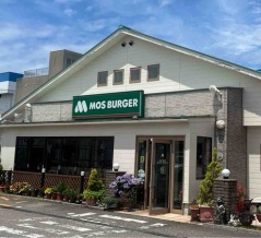 石川県産能登豚を使用した限定バーガー！石川県内のモスバーガー9店舗で『金沢カレーカツバーガー』数量限定販売！10月14日〜10月末。