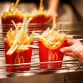 【緊急】マクドナルド、ポテトのL・Mサイズ販売中止w