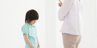 娘(3歳10ヶ月)に「お母さん怖い？」って聞いたら口をつぐんで下を向いてしまった