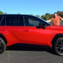 【海外の反応】2026年モデルの新型トヨタRAV4はスポーティーでアグレッシブだ！
