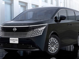 【画像】日産の新型エルグランドって、そんなにダサいか？
