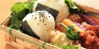 息子のお弁当のためのおかずを作って置いておいた。朝起きてみると…