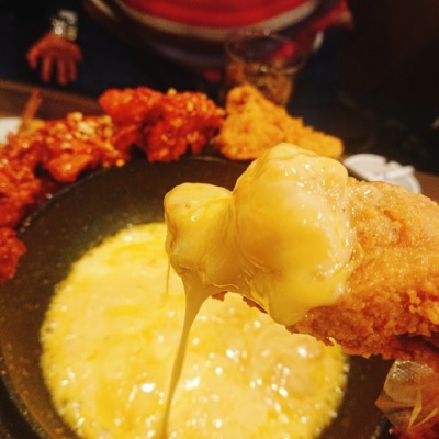 韓国本場オリジナルチキン チョアチキン ヤンニョムチキンからのトロけるチーズを絡ませたufoチキン ゆずこと歩こ