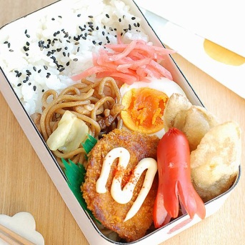 やきそば弁当【花壇】