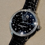 『【スリムライン ムーンフェイズスターズマニファクチュール】手元にキラキラの輝きを【フレデリック・コンスタント】』の画像