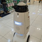 ショッピングモールのガチャガチャデパートで女児ウォッチングしてたらこいつ近寄ってきたんやけど…（※画像あり）