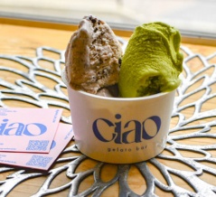 「ciao Gelato and Bar」の『ジェラート ダブル』（高槻市高槻町）【たかつーグルメ】