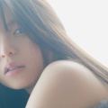 【芸能】一球絢爛！齋藤飛鳥が豪快フォーム