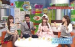 佐藤良子と小嶋陽菜　ぎりぎり黒スト太股