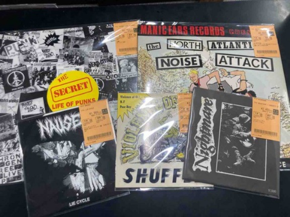 80'S~90'S の国内外HARDCORE/Oiを中心に中古レコードが入荷!!