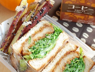 コロッケサンド弁当【ドキドキ】