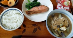【新型コロナ療養中】病気で痩せる予定が…食欲全開!? ご飯が美味しすぎて完食続き(￣▽￣;)